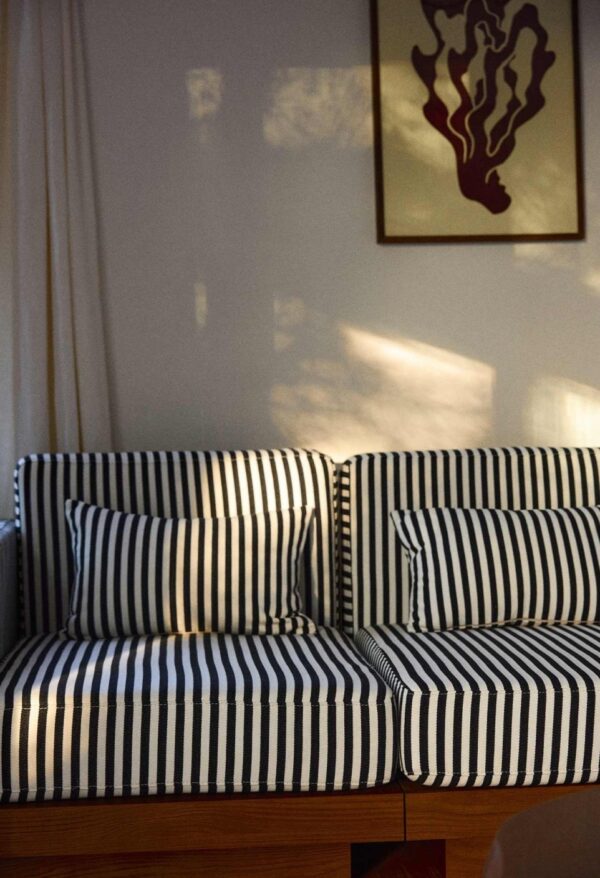Housse de coussin rectangulaire Taormina rayures noires Gabrielle Paris
