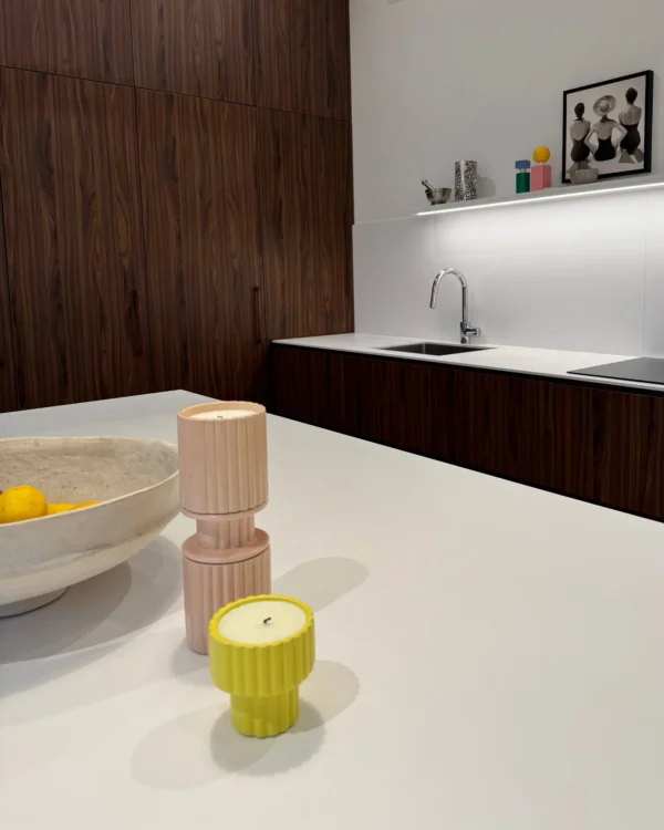 Bougie Podium small Rosa jaune Mamène – Image 4