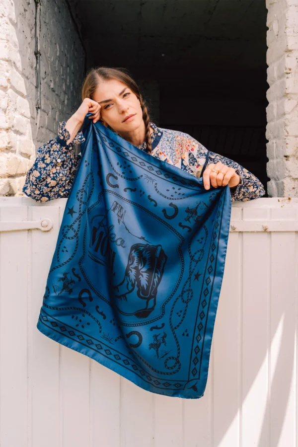 Foulard soie navy rodeo motel Antan – Image 4