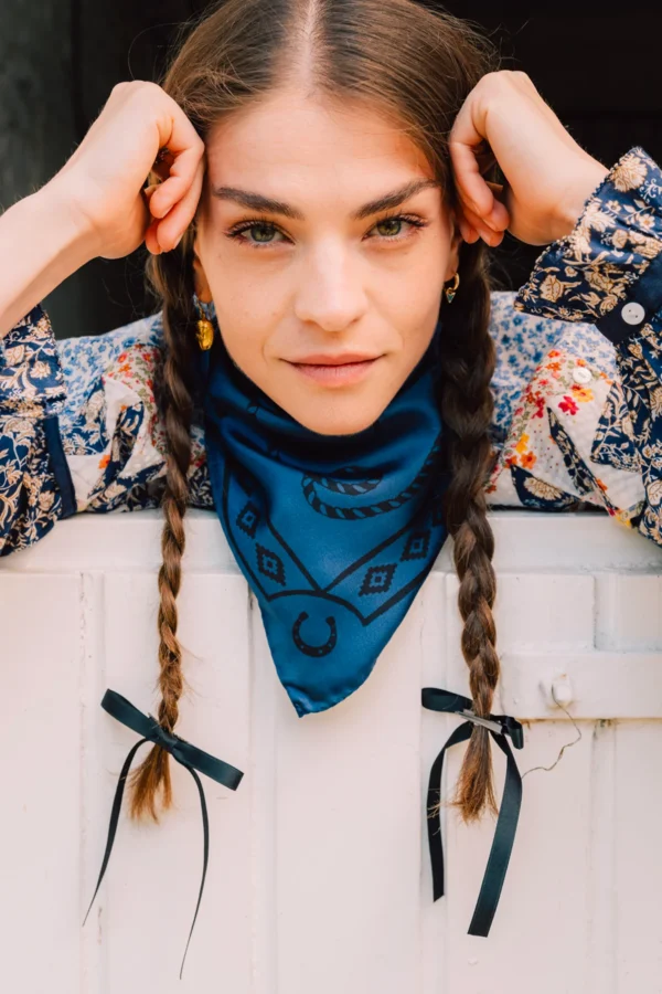 Foulard soie navy rodeo motel Antan